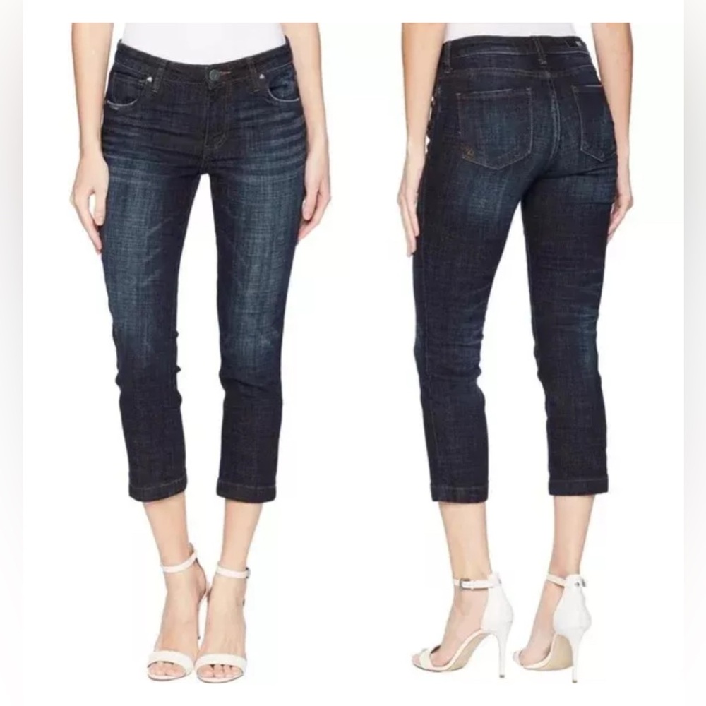 KUT FROM THE CLOTH 
Lauren size 2
Crop Straight leg
Indigo